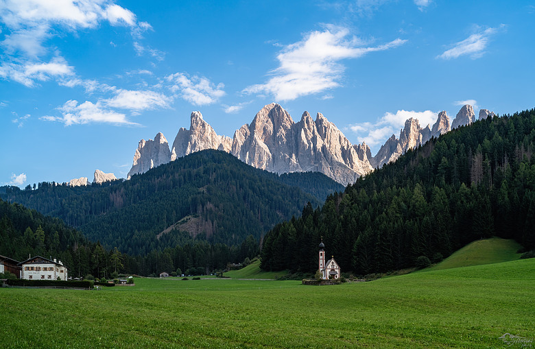 點我看大圖 2024瑞士義大利山脈之旅之19、0827 Panorama di Santa Maddalena富內斯山谷