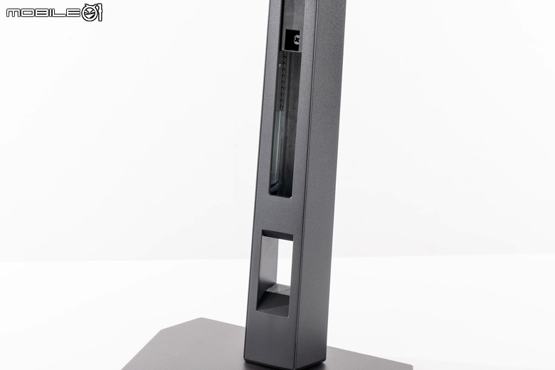 ROG STRIX OLED XG34WCDMS 電競螢幕開箱實測 34 吋寬曲面與 280Hz 高更新率帶來流暢沉浸感受