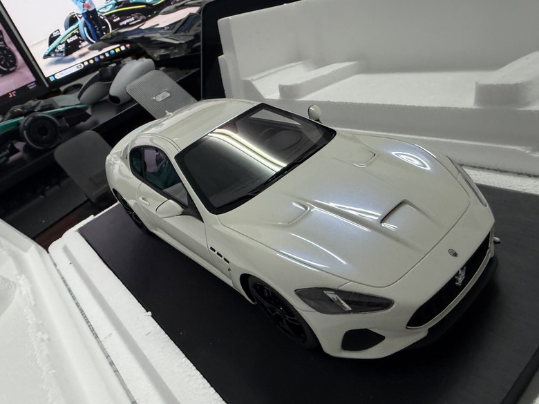 [開箱]1/18 Maserati GranTurismo