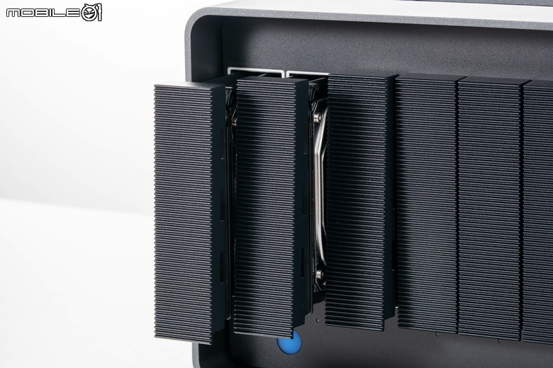 LaCie 8big Pro5 Thunderbolt 5 外接硬碟陣列開箱體驗 兼具超大容量與高速傳輸的儲存選擇