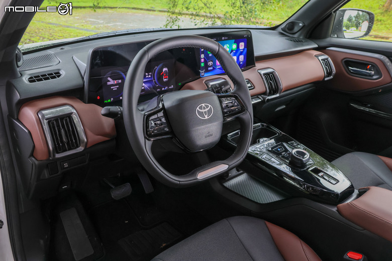 Toyota Urban Cruiser 試駕｜重新定義純電跨界休旅！