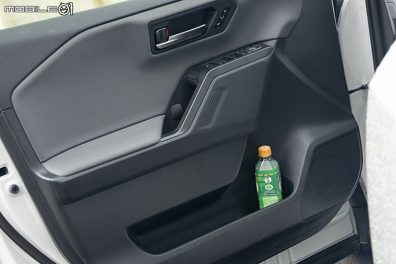 油電車的日韓對決|Toyota RAV4、Kia Sportage 雙車評測以及百公里油耗測試!