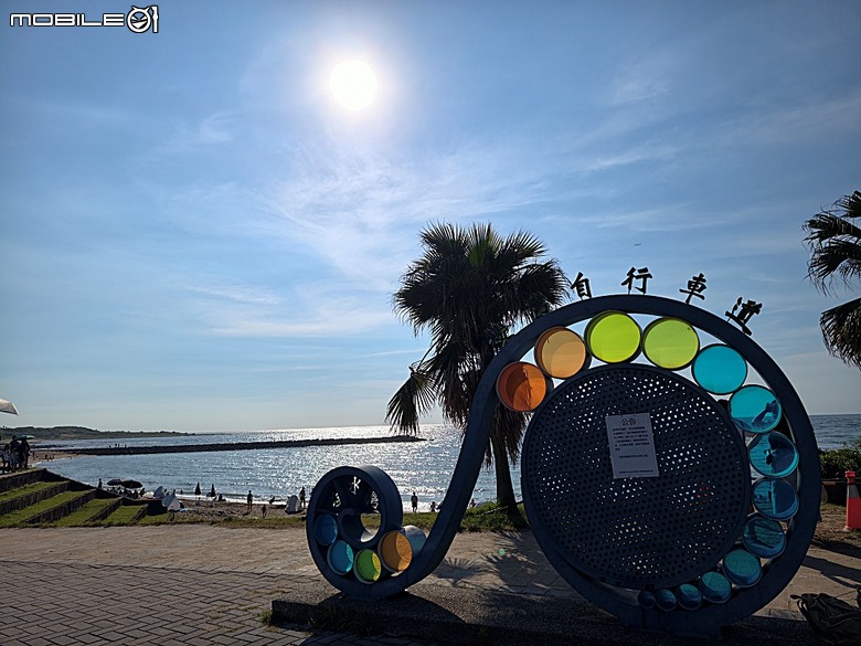 沙灘皮克敏探索之新北市篇 — 萬里海水浴場、金山中角、貢寮福隆海水浴場、石門白沙灣、三芝淺水灣、淡水沙崙、淡江大橋,還有Bossa Nova巴莎諾瓦海景餐廳與依海廚房之吃吃喝喝