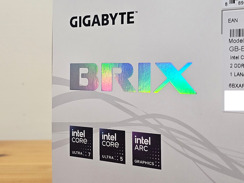 點我看大圖 GIGABYTE BRIX GB-BRU7-255H 迷你電腦開箱