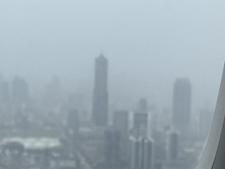 擱一擺雨中挑戰日本之顛-富士山