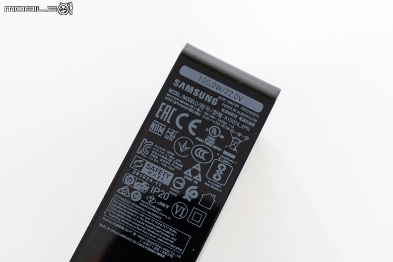 三星 Odyssey G8 G80HS 6K 電競螢幕開箱體驗 超高解析度／高更新率設定帶來至高遊戲體驗