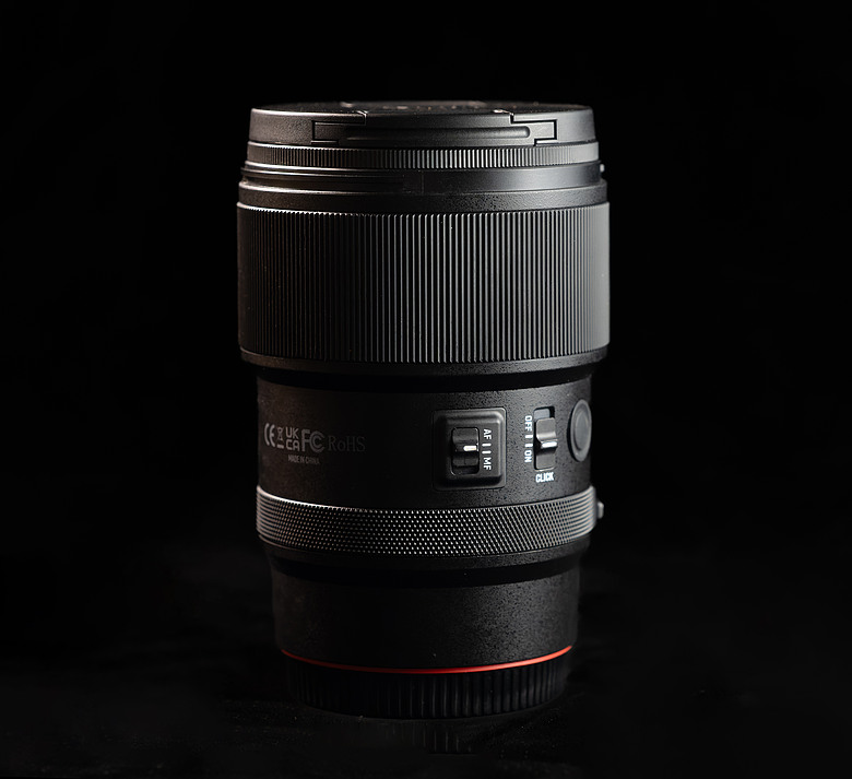 點我看大圖 打破平價鏡頭印象,MEIKE 85mm F1.4 MIX II 展現成熟工藝 ▏開箱實用測試
