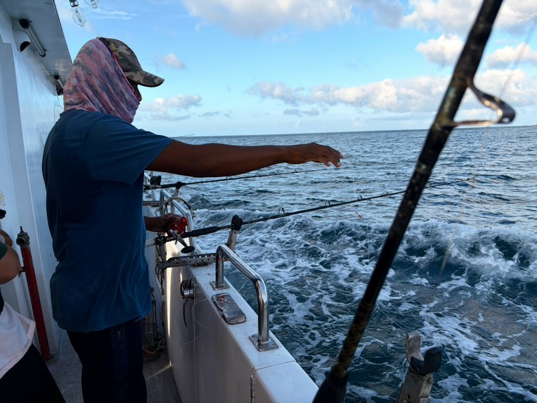 海釣初體驗｜海風、魚竿，還有兩個傻子