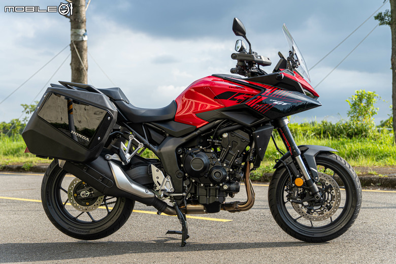 HONDA CB1000 GT 試駕｜不再做選擇，四缸、電懸、運動、舒適我全都要！