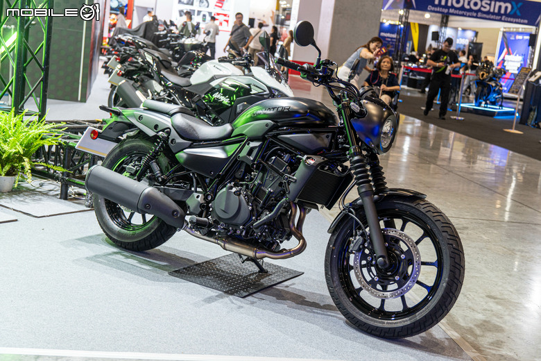 點我看大圖 Kawasaki W230/Meguro S1 重機展齊發,售價 21.8 萬元起!