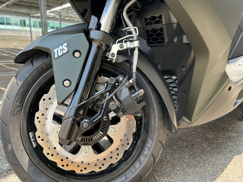 一氣呵成買入STR X，看完車、下訂、幾天後領車