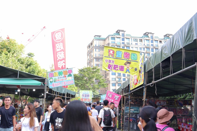 點我看大圖 【遊記】無法接近的可愛動物們,就交給長焦鏡頭吧,新竹市立動物園 | 大漠國渡