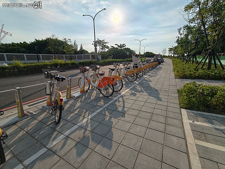沙灘皮克敏探索之新北市篇 — 萬里海水浴場、金山中角、貢寮福隆海水浴場、石門白沙灣、三芝淺水灣、淡水沙崙、淡江大橋,還有Bossa Nova巴莎諾瓦海景餐廳與依海廚房之吃吃喝喝