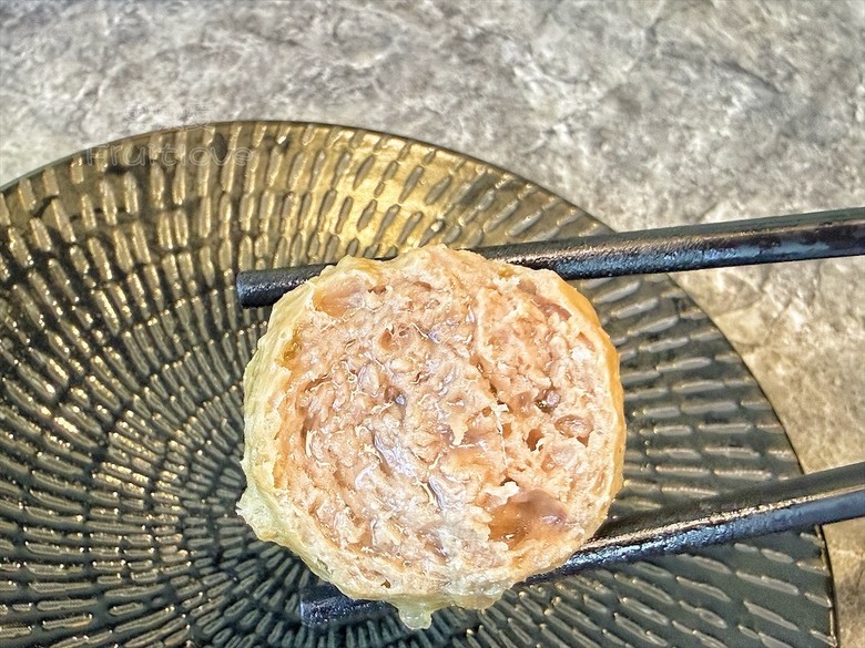 手切冷藏文昌雞、金雞元寶盛器，享受美味的同時，滿額送鹿芝谷生態園區門票