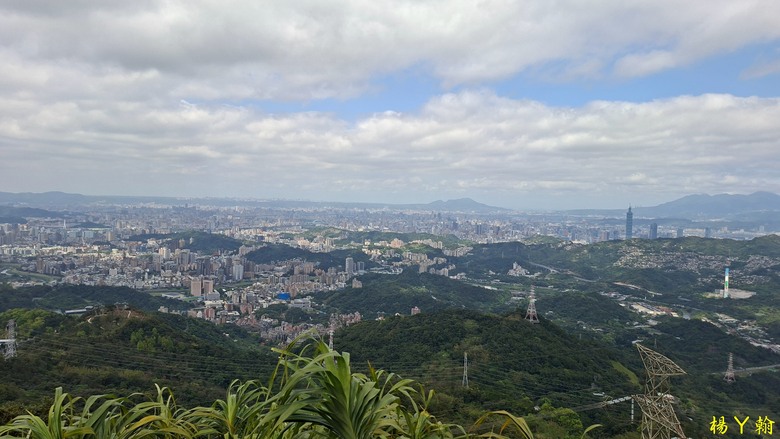 【郊山走走】拉繩攀爬登頂猴山岳前峰,猴山岳連走貓空圓山、岐山古道
