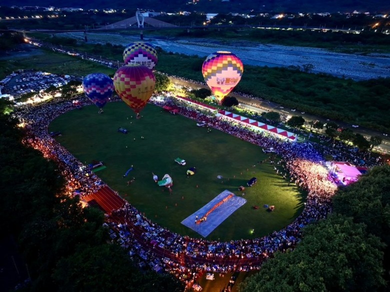 媽祖飛上台中山城天空!2026石岡熱氣球嘉年華8/22登場!