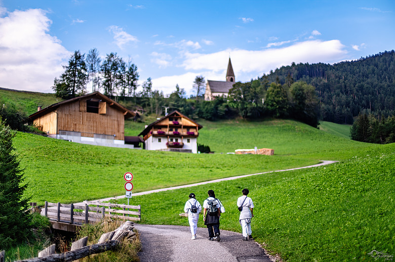 點我看大圖 2024瑞士義大利山脈之旅之19、0827 Panorama di Santa Maddalena富內斯山谷