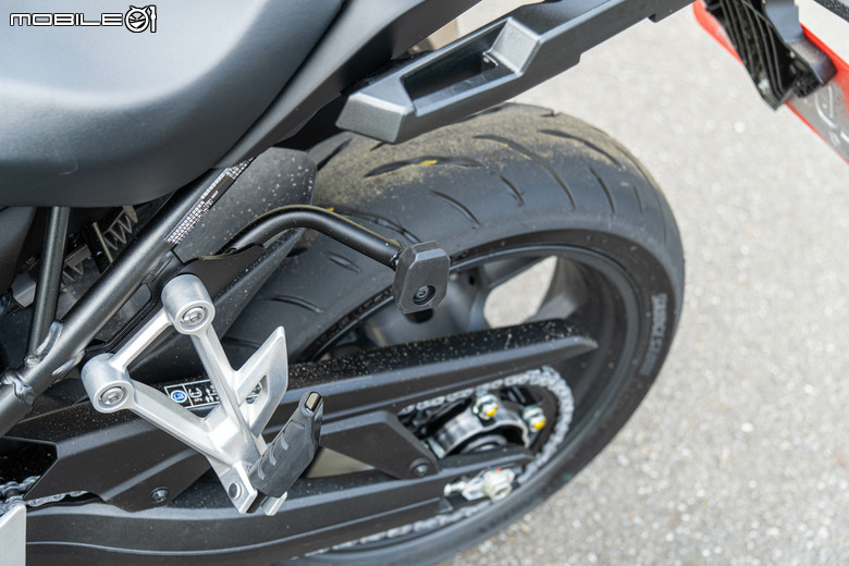 HONDA CB1000 GT 試駕｜不再做選擇，四缸、電懸、運動、舒適我全都要！