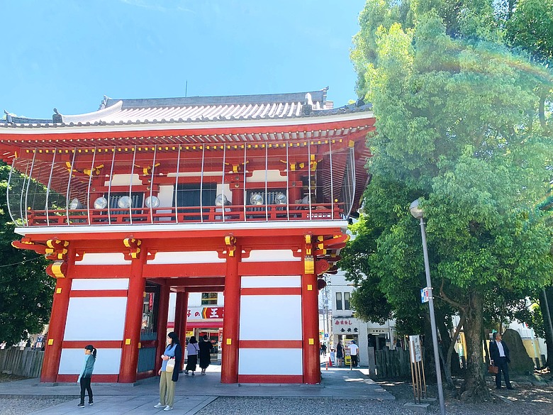 ＜日本＞2024～有個誤會但覺得照片很美的「名古屋一日遊」：東京外星人快閃店、大須觀音、名古屋城(？）、熱田神宮