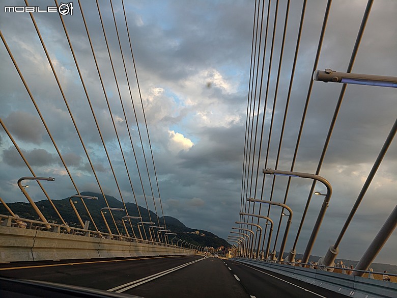 沙灘皮克敏探索之新北市篇 — 萬里海水浴場、金山中角、貢寮福隆海水浴場、石門白沙灣、三芝淺水灣、淡水沙崙、淡江大橋,還有Bossa Nova巴莎諾瓦海景餐廳與依海廚房之吃吃喝喝