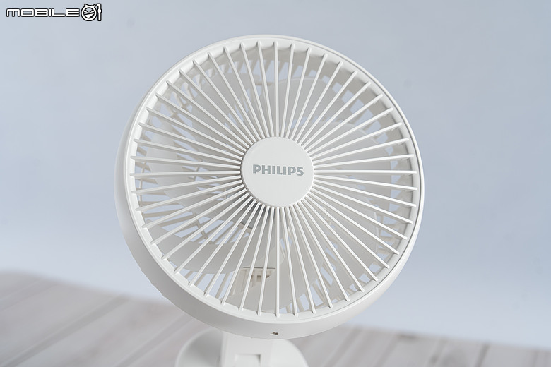 飛利浦夏日涼感三劍客實測!迷你手持、製冷風扇與夾式風扇怎麼選?