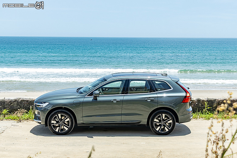 Volvo 小改款 XC60 T8 試駕|除了節能,還讓你有更優雅從容的旅程!
