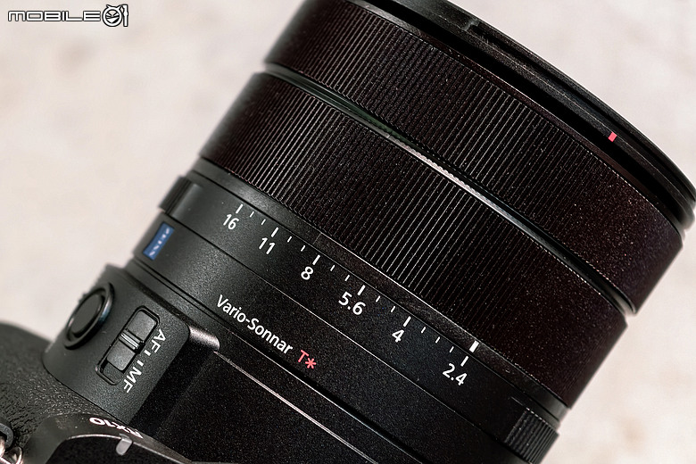 Sony Cyber-shot DSC-RX10M5 評測報告|注入 α 靈魂、一機走天下的長焦怪獸!