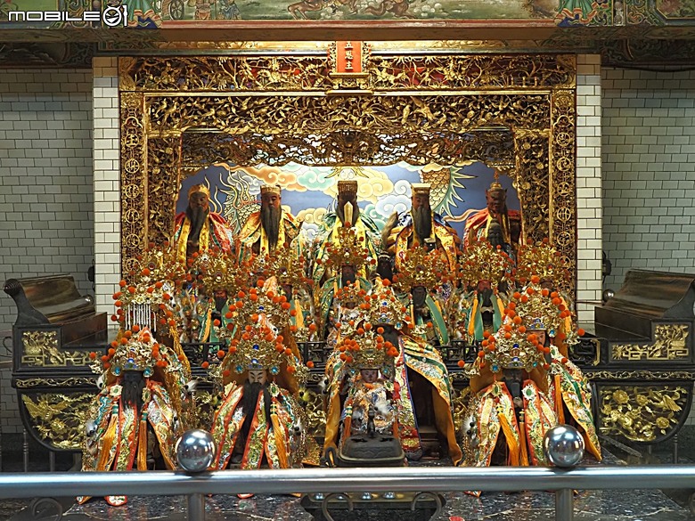 嘉義市立美術館、嘉義文化創意產業園區、嘉義城隍廟、嘉義市郵便局、文化路夜市，外掛美味可口的林聰明沙鍋魚頭、還有繁花似錦的臺南白河蓮花公園 — 2026 端午連假次日遊