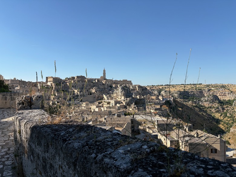點我看大圖 意大利🇮🇹Bari巴里港之旅第一天,到達Matera馬泰拉古城