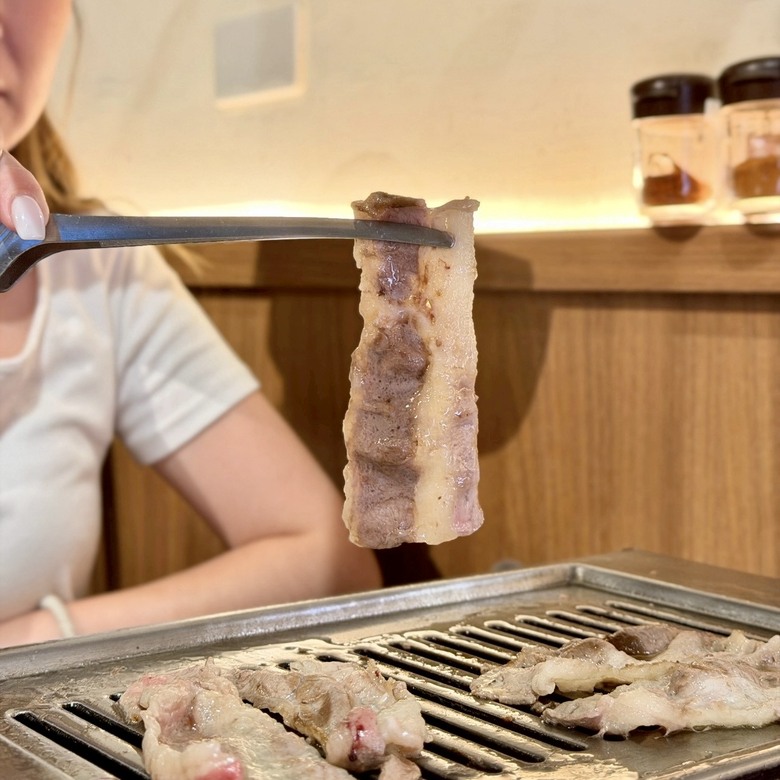 【食記】高雄燒肉推薦｜開到凌晨1點，晚下班也吃得到