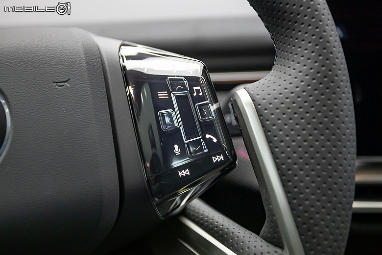 BMW iX3 上市前實拍|帶領品牌邁入新紀元的純電大作!