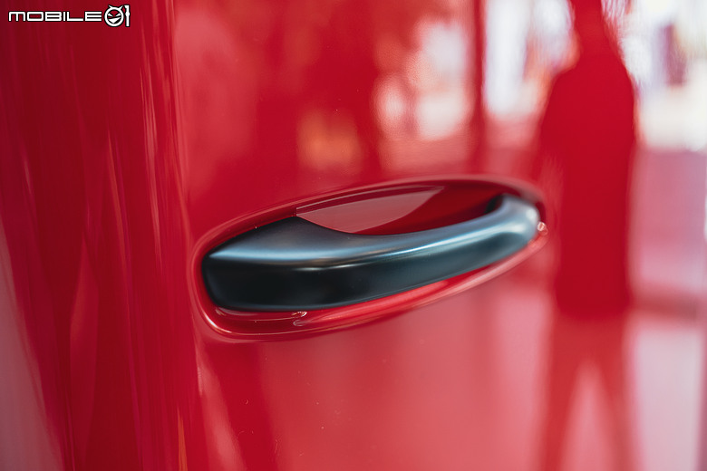 Porsche x SMEG 聯名家電登場！把 917 賽車傳奇搬進廚房，限量冰箱、咖啡機正式登台