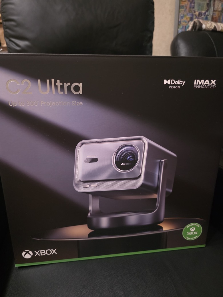 【開箱】直接變身豪華電影院!海信 Hisense C2 Ultra 雷射投影機,懶人福音