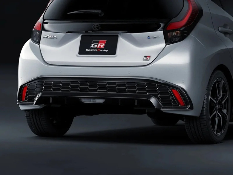 Toyota 發表中期改款 Aqua 車系，專屬空力與底盤強化，GR Sport 同步亮相！