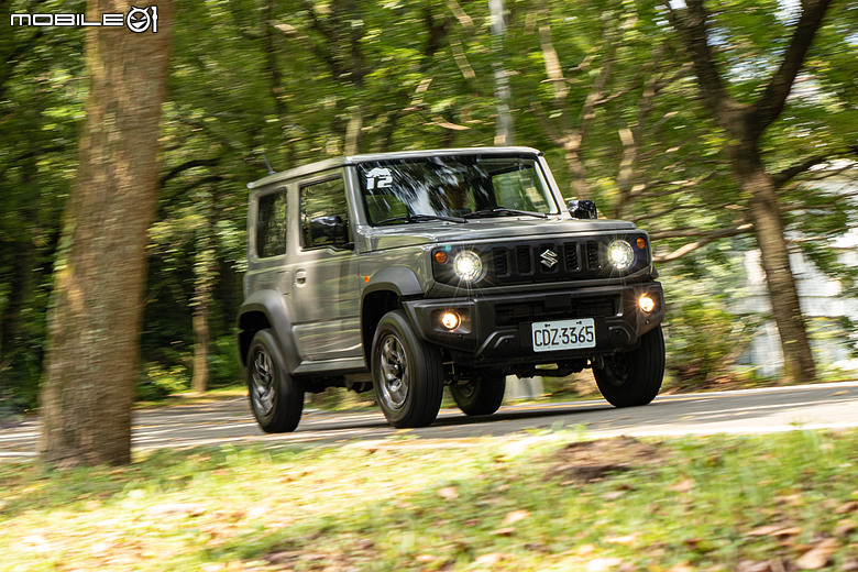 Suzuki Jimny 新年式試駕|補齊ACC、價格凍漲,不再只是任性的大玩具!