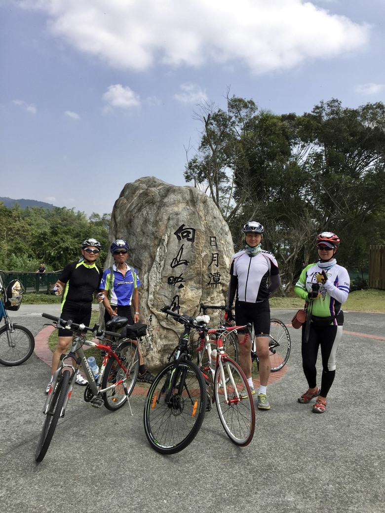 跟著博愛車隊參加中華民國自行車騎士協會籌辦的2026南投旅遊百k自行車小鎮漫遊活動,由中興新村出發經草屯、國姓、埔里、魚池(日月潭)、集集及名間再O繞回南投市出發點,Calamita due city tour