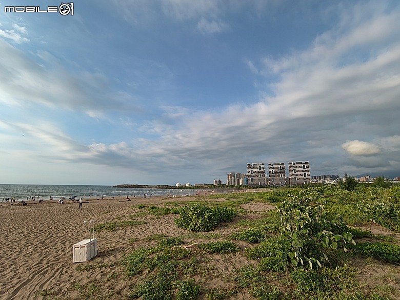 沙灘皮克敏探索之新北市篇 — 萬里海水浴場、金山中角、貢寮福隆海水浴場、石門白沙灣、三芝淺水灣、淡水沙崙、淡江大橋,還有Bossa Nova巴莎諾瓦海景餐廳與依海廚房之吃吃喝喝