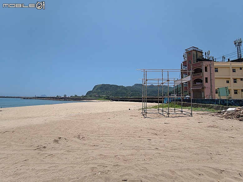 沙灘皮克敏探索之新北市篇 — 萬里海水浴場、金山中角、貢寮福隆海水浴場、石門白沙灣、三芝淺水灣、淡水沙崙、淡江大橋,還有Bossa Nova巴莎諾瓦海景餐廳與依海廚房之吃吃喝喝