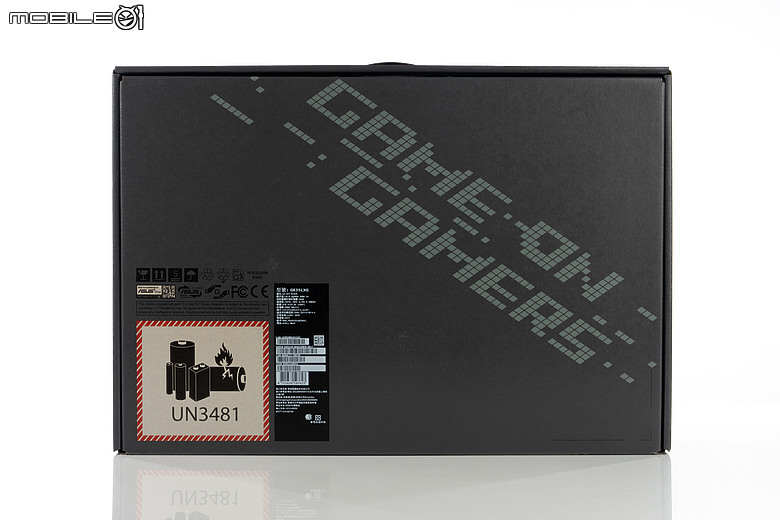 ROG Strix SCAR 18 (2026) G835｜升級 4K 240Hz 面板、全規格攻頂，再創電競機皇新標竿！