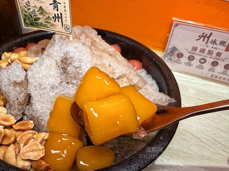 自製三款剉冰糖水，還有懷舊冰袋、飲料、冰棒與古早味滷肉飯