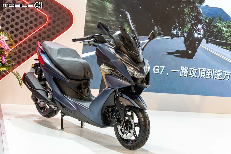 點我看大圖 KYMCO CV-X45 單缸多功能跨界車正式亮相,搭載PTM系統、TFT儀表、定速、加溫握把一次到位!