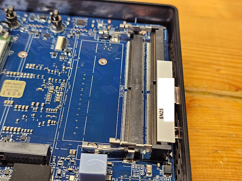 點我看大圖 GIGABYTE BRIX GB-BRU7-255H 迷你電腦開箱