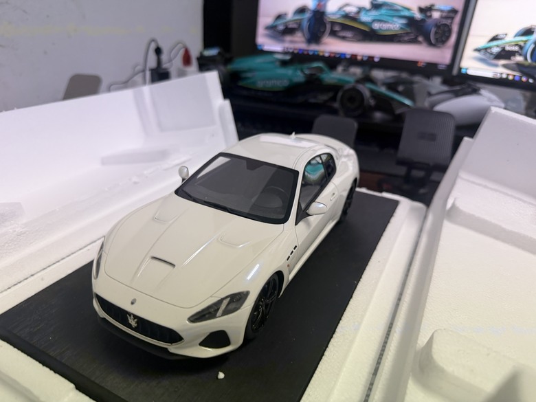 [開箱]1/18 Maserati GranTurismo