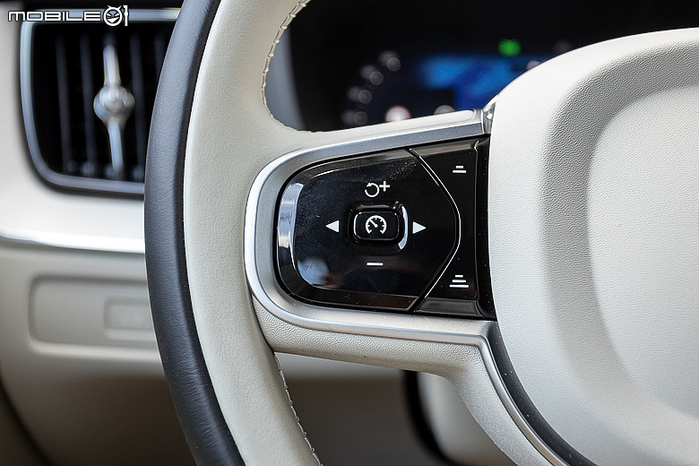 Volvo 小改款 XC60 T8 試駕|除了節能,還讓你有更優雅從容的旅程!
