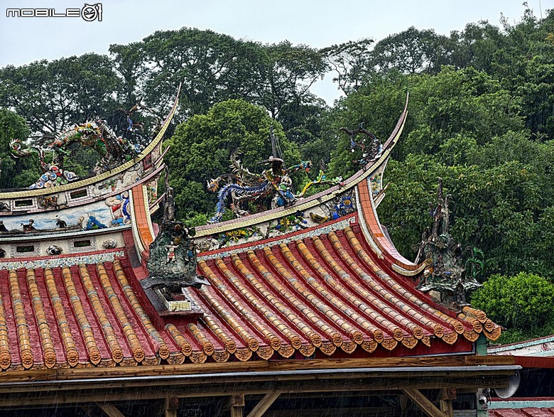 竹北新瓦屋客家文化保存區、采田福地、竹北泉州厝汾陽堂、東平問禮堂、竹北福佑宮(十三伯公)、蓮華寺、附掛美食之一浪拉麵 — 竹北一日雨中散策