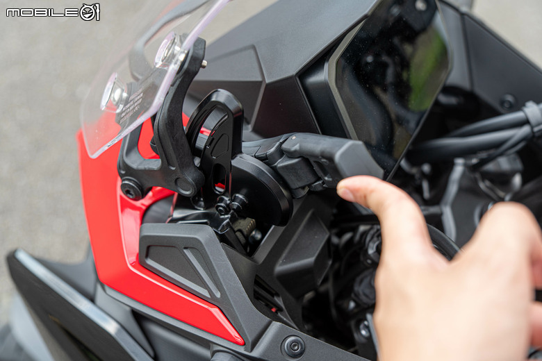HONDA CB1000 GT 試駕｜不再做選擇，四缸、電懸、運動、舒適我全都要！