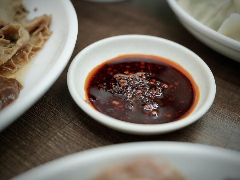 【食記】雲林美食推薦|牛三寶滷味拼盤是隱藏主場,牛腱滷透、牛筋軟Q、牛肚留蜂巢紋,一盤三種口感