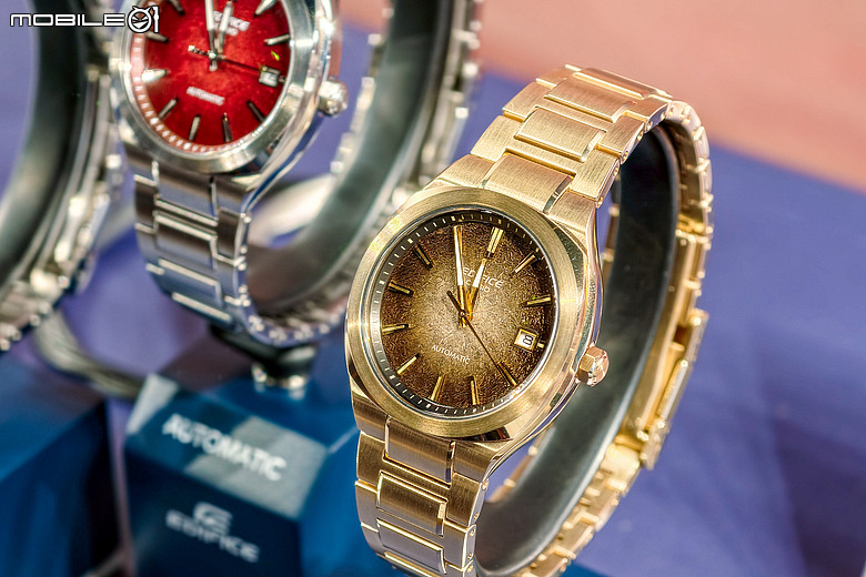 CASIO EDIFICE EFK-200 萬元級「鍛造碳纖維」機械錶發表，同場直擊優化版 EFK-110D！