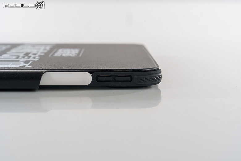 新世紀福音戰士 X CASETiFY 全新聯名系列開箱|30 年不滅經典再次來襲!