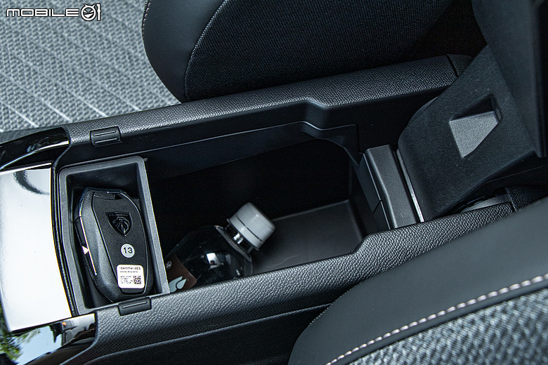 Peugeot 208 小改款試駕|不只賣浪漫情懷,更要用豐富內涵留住你的愛!